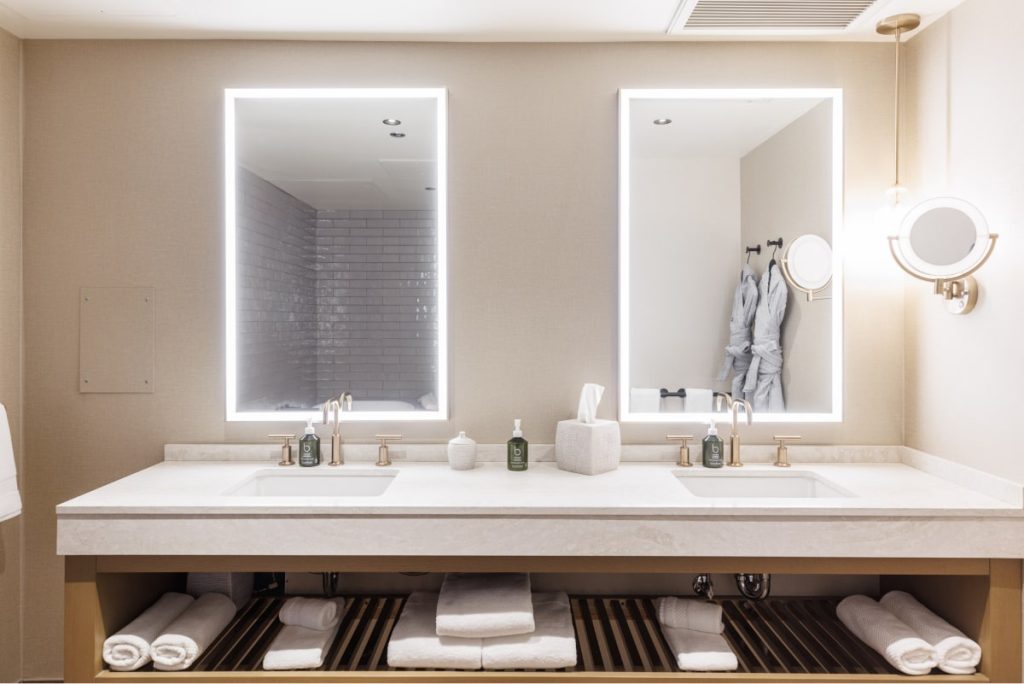 Luxurious bathroom of Executive Suite at Alyeska Resort